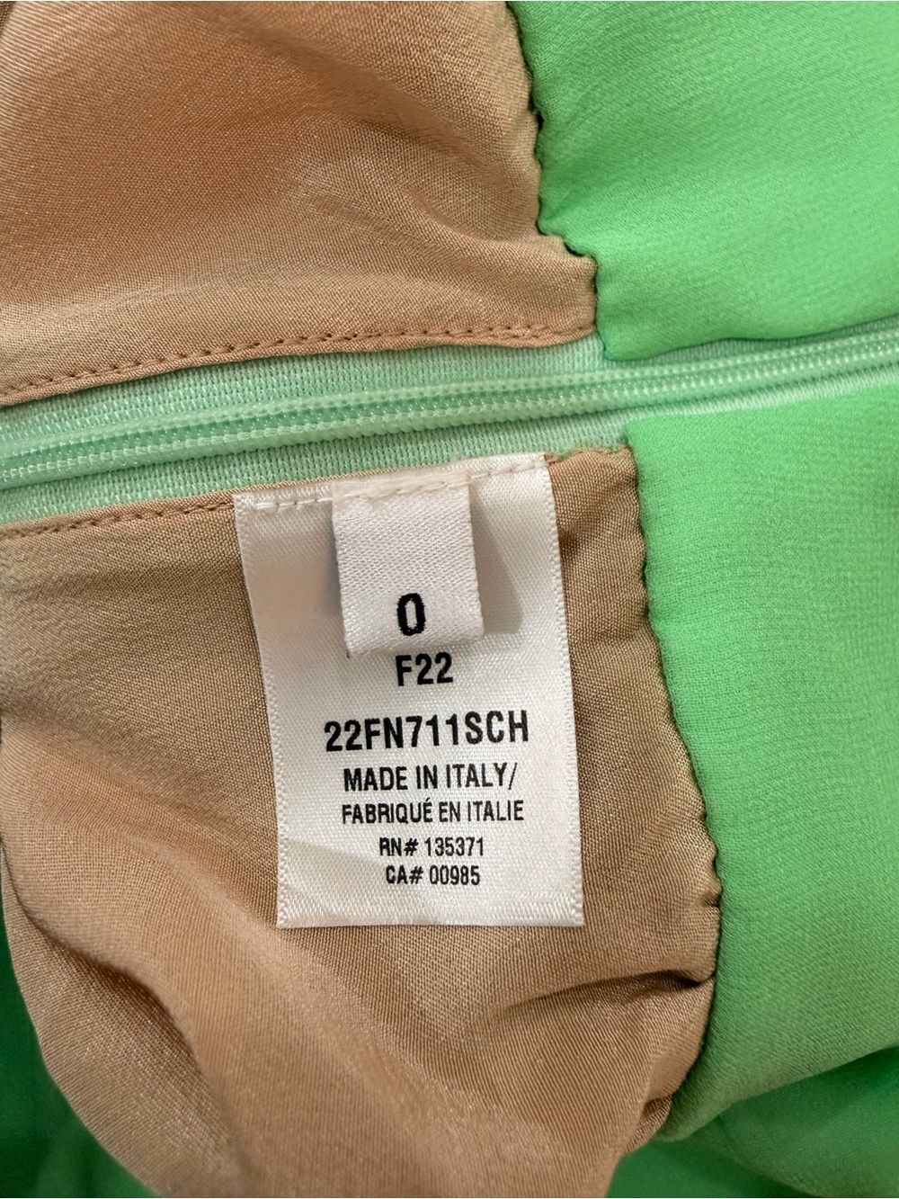 NWT OSCAR DE LA RENTA Silk Chiffon Tie Neck Blouse Cami Size 0, MADE IN ITALY - Picture 7 of 7